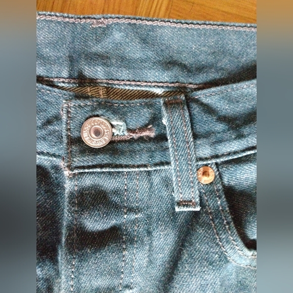 Levi's 501 Straight Fit Wrinkle Design Women's Jeans - Picture 3 of 9